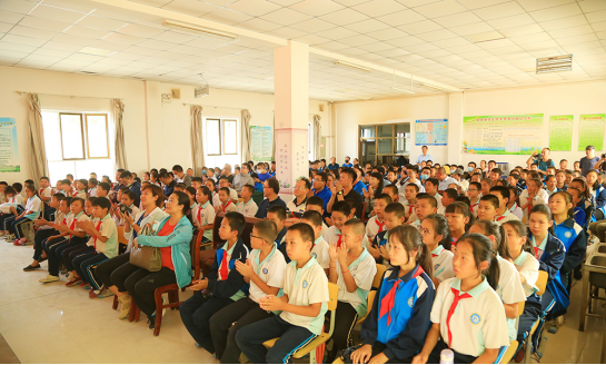 壹定发铝业携手优采商学院开启敦煌助学